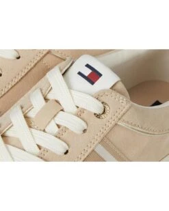 Tommy Hilfiger Badria2 | Sneakers & Athletic Shoes 14 Tommy Hilfiger Badria2 | Sneakers & Athletic Shoes -Shoe Vogue Shop 71F MxfybhL. AC SR736920